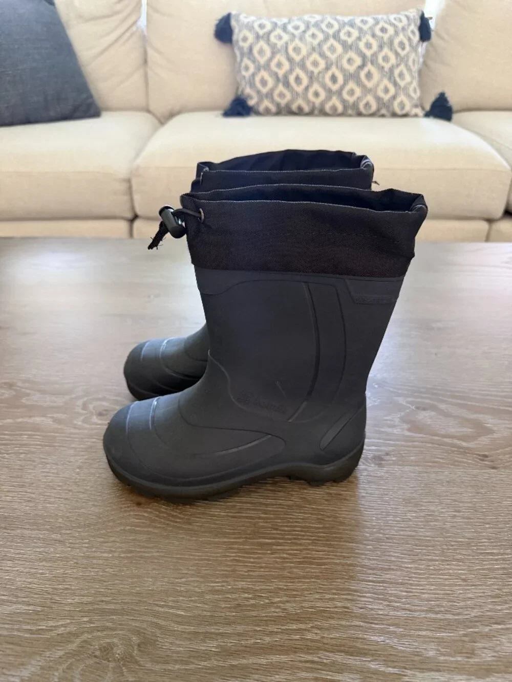 Boys Kamik black snow rain all weather boots size 1